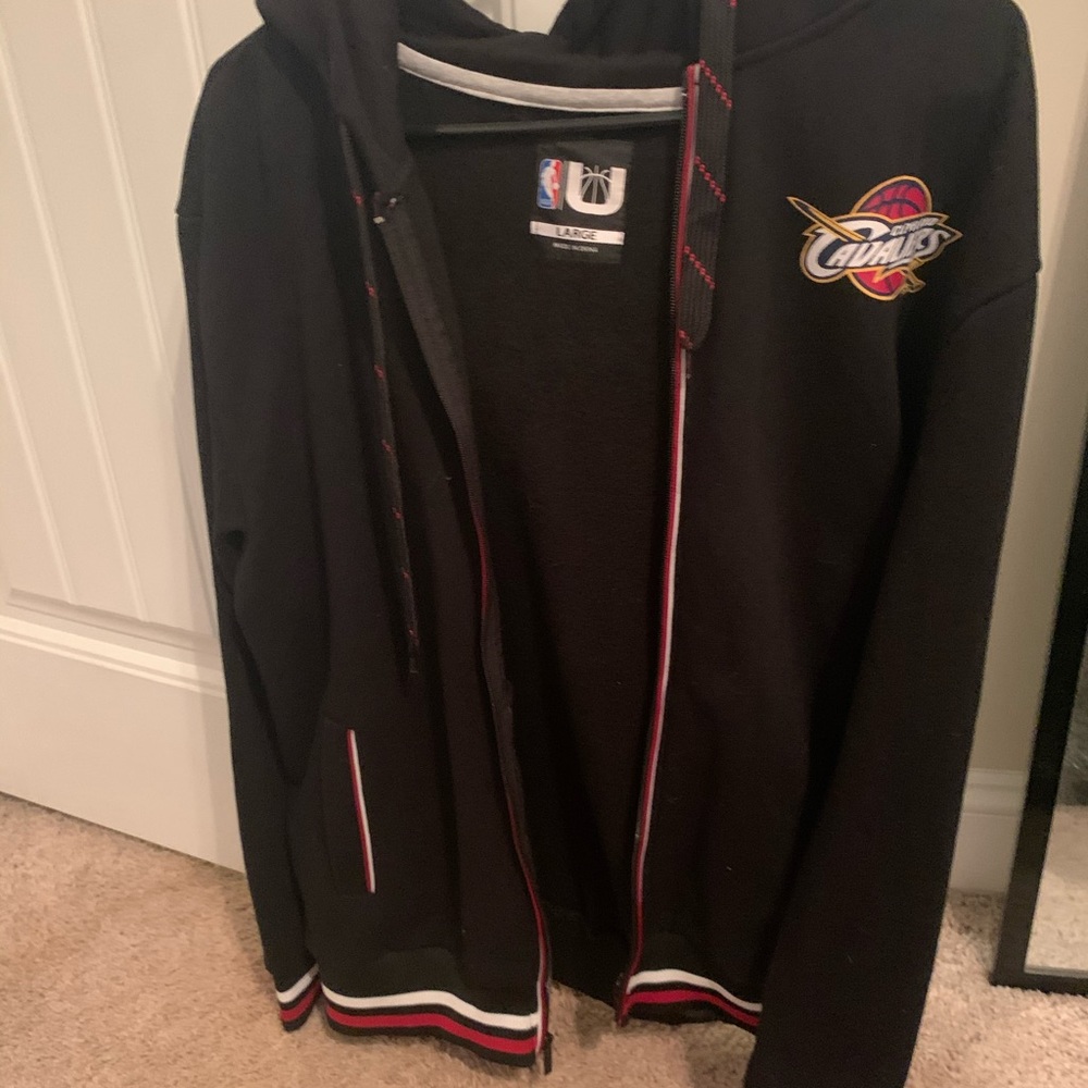 Cleveland Cavs zip up jacket